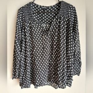 Express Women’s Floral Blouse Black White long Sleeves lace up top